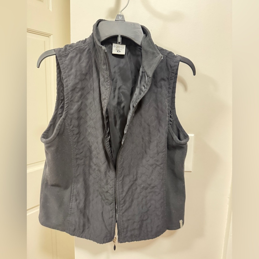 Columbia Women's Quilted black Vest